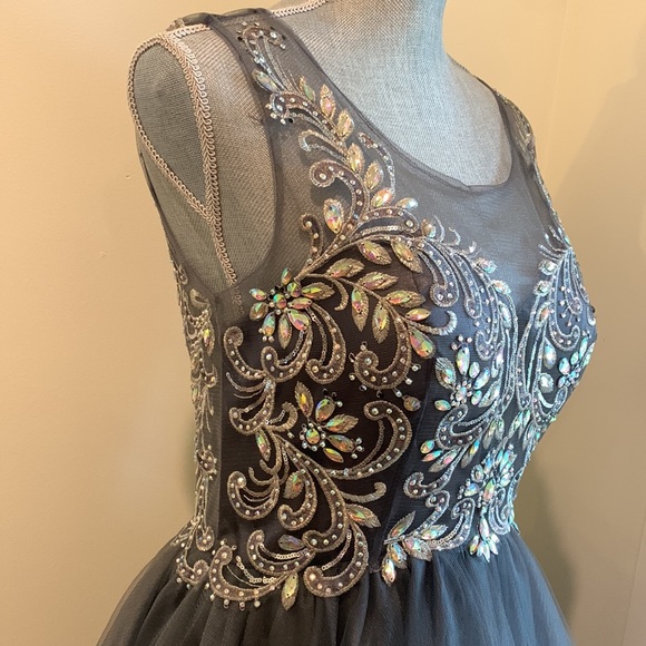 NWT. Juliet prom or grad dress - Picture 9 of 9